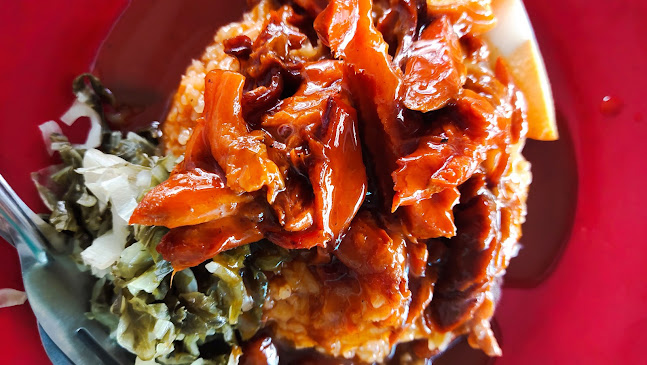 ร้านข้าวหมูแดงนครปฐม นครราชสีมา - การบริการอาหารและที่พัก