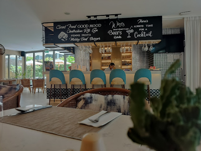 Opinii despre The Garden Grille & Bar în อำเภอถลาง - การบริการอาหารและที่พัก
