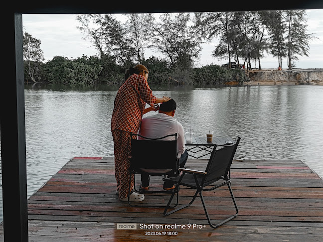 Leisure Café n Bar - เมือง