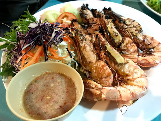 KATAMAMA SEAFOOD - การบริการอาหารและที่พัก