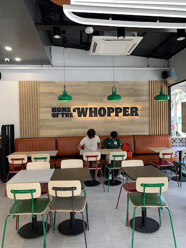Opinii despre Burger King - Kata Phuket în อำเภอเมืองภูเก็ต - การบริการอาหารและที่พัก