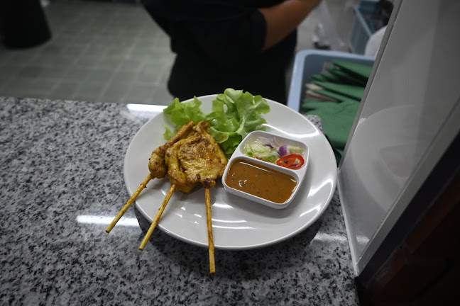 Comentarii opinii despre Hole in One Sports Bar & One Shot Cafe Korat