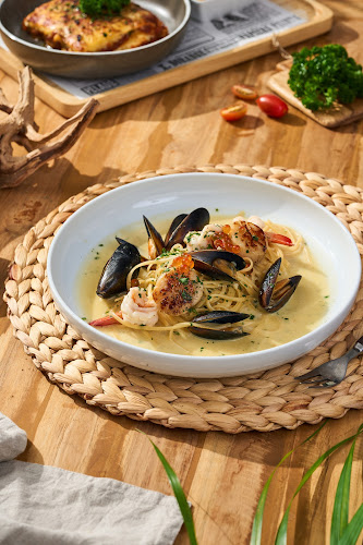 444 Hospitality Co., Ltd. - การบริการอาหารและที่พัก