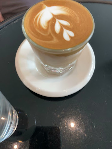 The Company - การบริการอาหารและที่พัก