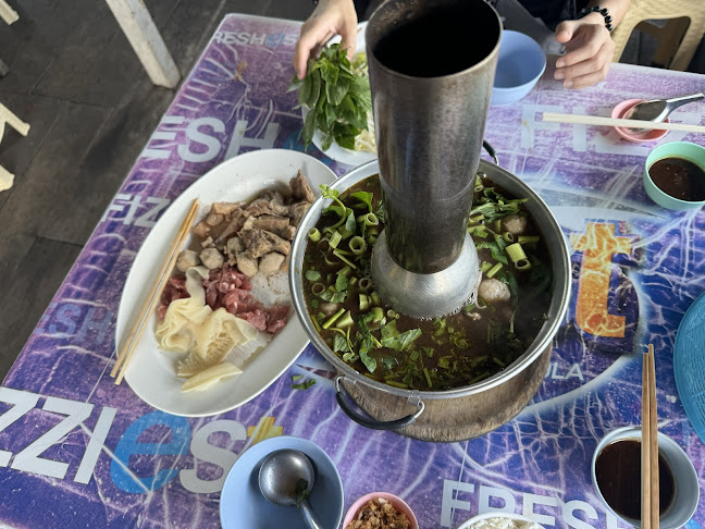 ถนนรังสิตนครนายก เรือหน้าหมู่บ้านสินทรัพย์ ลงสะพานเลี้ยวขวา บึงยี่โถ อำเภอธัญบุรี ปทุมธานี 12110