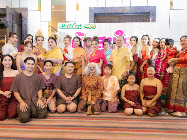 เค้กสุขใจ นครสวรรค์(สาขาใหญ่) - อำเภอเมืองนครสวรรค์