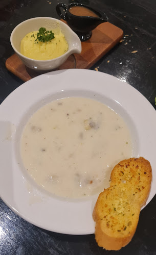 18, 11 ถนนสุรสีห์ ตำบล ในเมือง อำเภอเมืองพิษณุโลก พิษณุโลก 65000