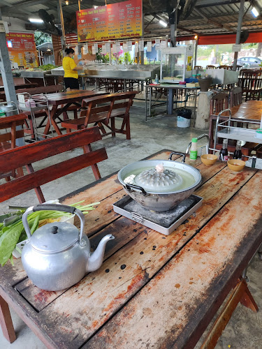 Opinii despre White Hart BBQ în อำเภอเมืองภูเก็ต - การบริการอาหารและที่พัก