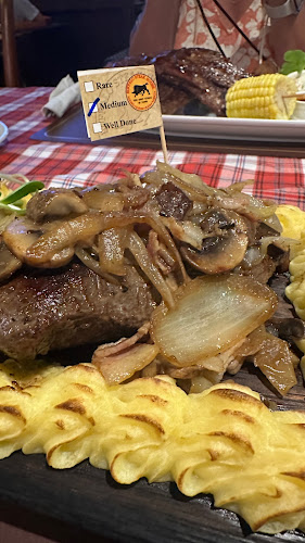 Buffalo steak house - การบริการอาหารและที่พัก