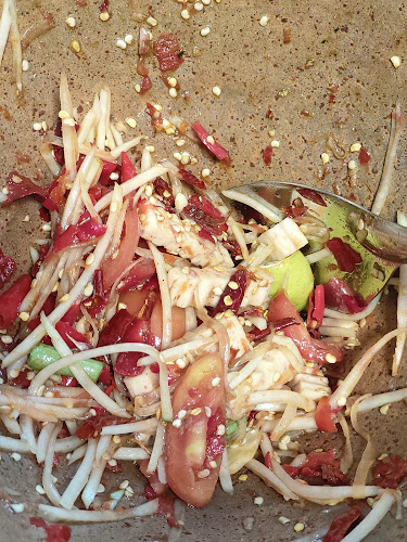 Comentarii opinii despre ร้านไก่ย่างน้องพัฒน์ ส้มตำแซ่บเวอร์