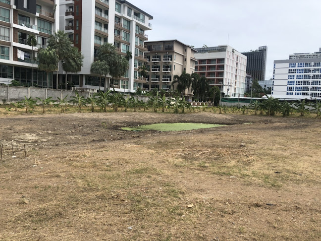 Action Street - อำเภอบางละมุง