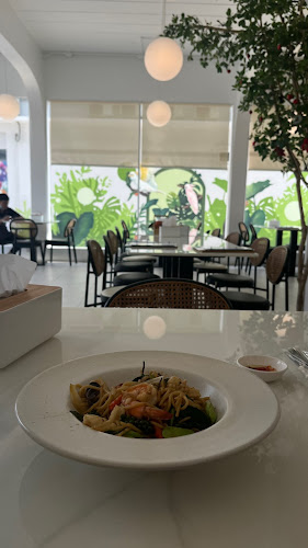 Tang Toh - การบริการอาหารและที่พัก