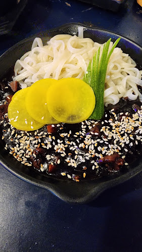 คอมเบโพจา GeonbaePocha Korean Restaurant - เมือง