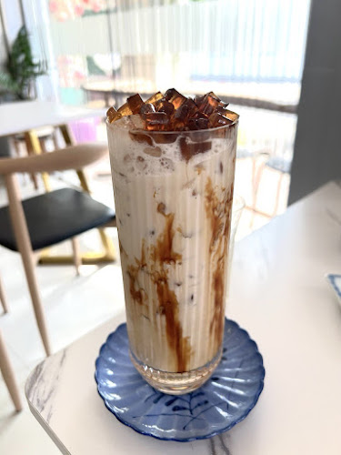 Comentarii opinii despre Posh and Pow Club Café