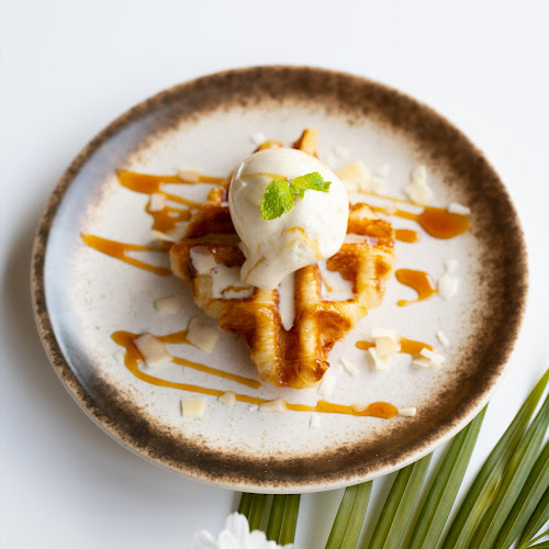 Opinii despre Crème Café Phuket în อำเภอเมืองภูเก็ต - การบริการอาหารและที่พัก