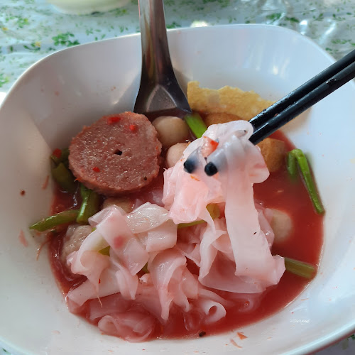 เจ๊จิ๋ม ก๋วยเตี๋ยวเส้นปลา เกี๊ยวปลา - อำเภอเมืองระยอง