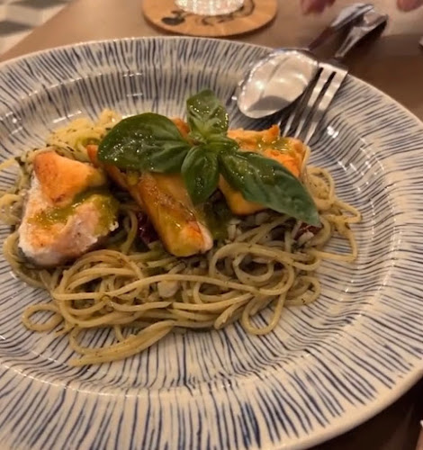 918 ซอยสุขุมวิท 55 (ซอยทองหล่อ) ถนนสุขุมวิท คลองตันเหนือ วัฒนา กรุงเทพมหานคร 10110