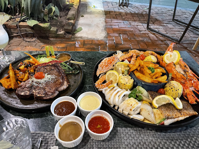 Hern Coffee and Bistro - อำเภอกะทู้