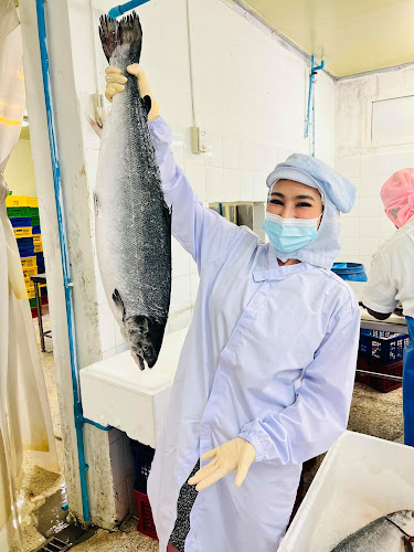 Opinii despre Longseafood / หลงซีฟู้ด în อำเภอเมืองภูเก็ต - การบริการอาหารและที่พัก