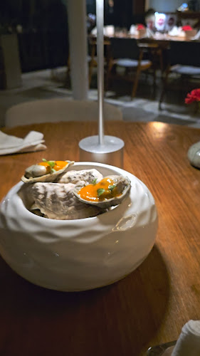 นิธาน NITAN PHUKET - การบริการอาหารและที่พัก