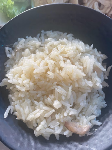 Opinii despre ขวัญใจข้าวมันไก่สิงคโปร์ în อำเภอบางบัวทอง - การบริการอาหารและที่พัก