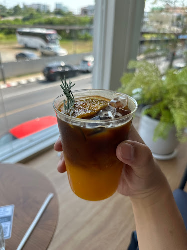 RestDay Coffee Bar & Bake House - การบริการอาหารและที่พัก