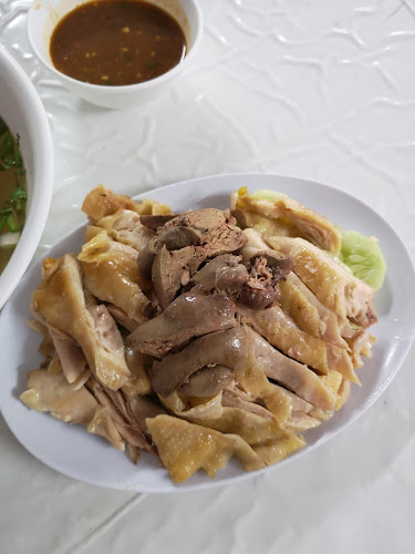 ข้าวมันไก่ ก๋วยเตี๋ยว​ไก่ ​พะเยารสเด็ด​ (สูตรไหหลำ) - อำเภอเมืองพะเยา