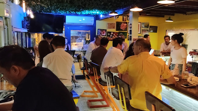 SMAZ Bistro สมาส บิสโทร