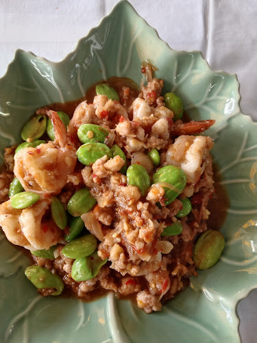 4 15 ถ. ศักดิเดชน์ ตำบลตลาดเหนือ อำเภอเมืองภูเก็ต ภูเก็ต 83000