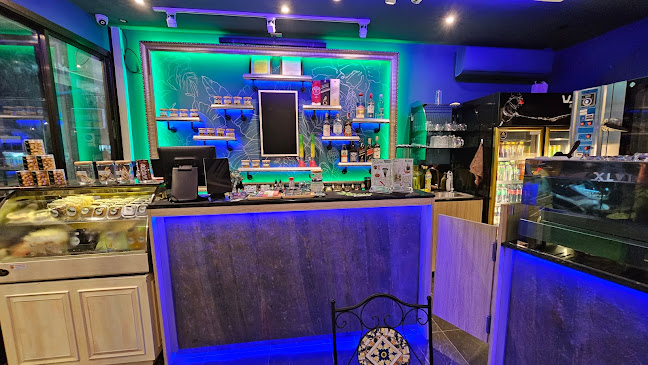 Blow Amur Burger Club - การบริการอาหารและที่พัก