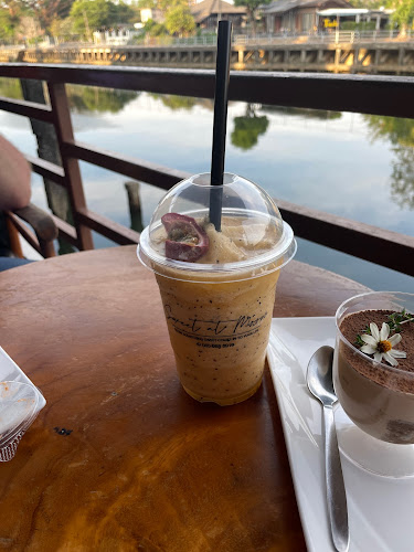 Sweet at moon - อ.เมือง