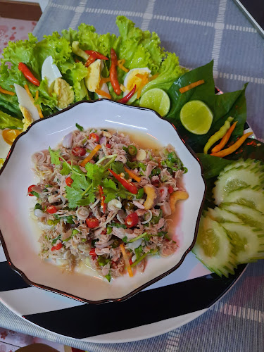 Opinii despre ร้านอาหาร în อำเภอเมืองภูเก็ต - การบริการอาหารและที่พัก