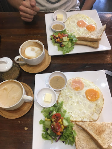 4 ถนน ถลาง ตำบลตลาดใหญ่ อำเภอเมืองภูเก็ต ภูเก็ต 83000