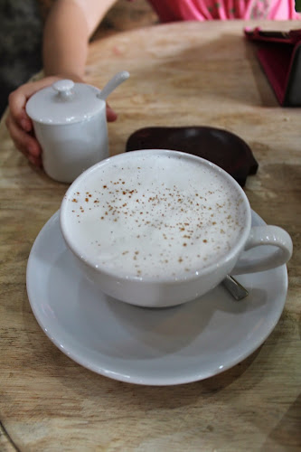 4 ถนน ถลาง ตำบลตลาดใหญ่ อำเภอเมืองภูเก็ต ภูเก็ต 83000