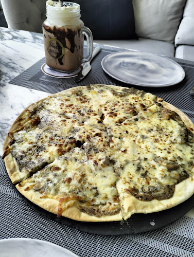 หมู่ที่ 9 420/200 ถนนเลียบชายหาด อำเภอบางละมุง ชลบุรี 20150