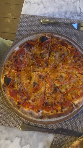 ITALIANO Restaurant Rawai - การบริการอาหารและที่พัก