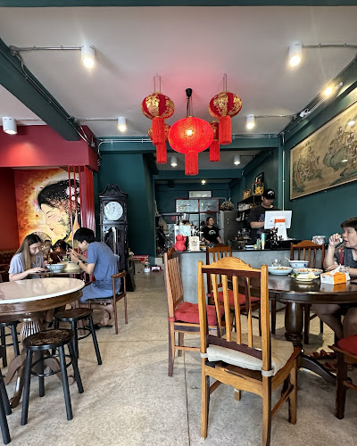 บำรุงเธอ Eatery and Coffee - การบริการอาหารและที่พัก