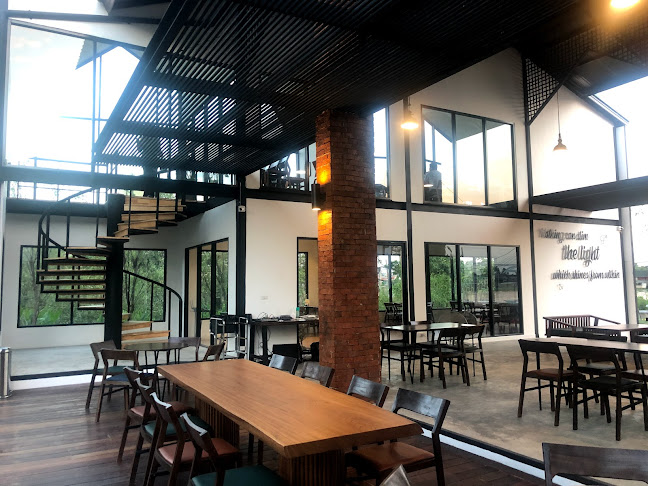 Opinii despre River Wine Restaurant&Karaoke în อำเภอปากเกร็ด - การบริการอาหารและที่พัก