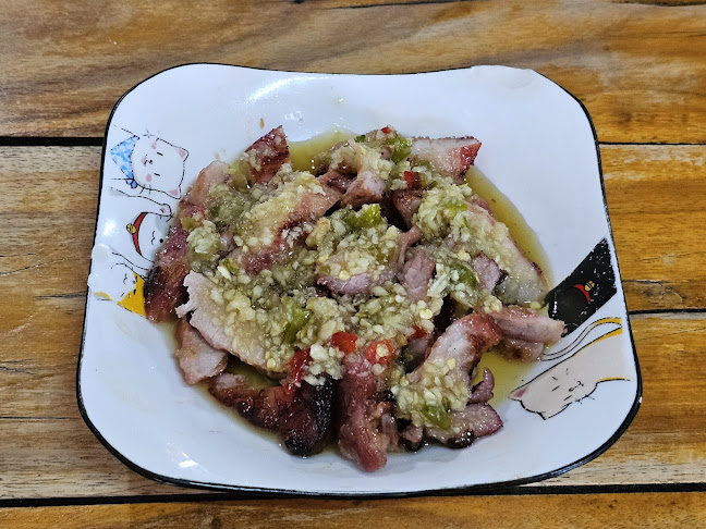 ส้มตำเจ๊วาห์ - การบริการอาหารและที่พัก