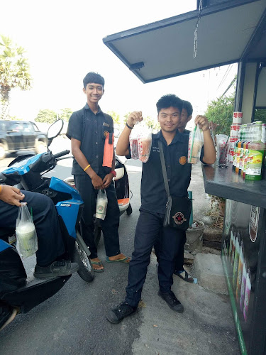 62/2 ถ. เทพกระษัตรี ตำบล ศรีสุนทร อำเภอถลาง ภูเก็ต 83110