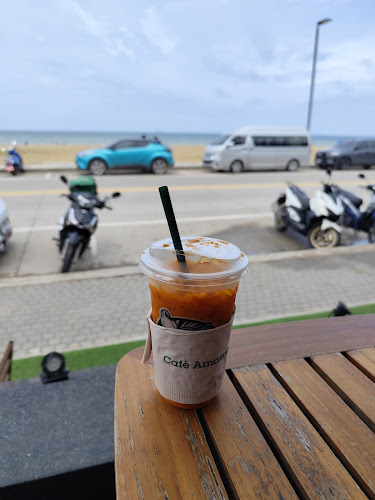 Cafe Amazon Jomtien Beach @The Now Hotel - การบริการอาหารและที่พัก