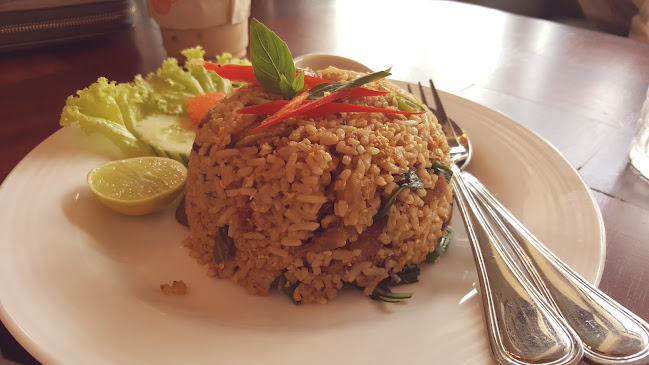 Lavana cafe’& Bistro พิษณุโลก - การบริการอาหารและที่พัก