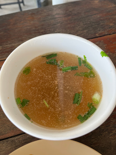 ร้านก๋วยเตี๋ยวหมูแม่นิ่ม - การบริการอาหารและที่พัก