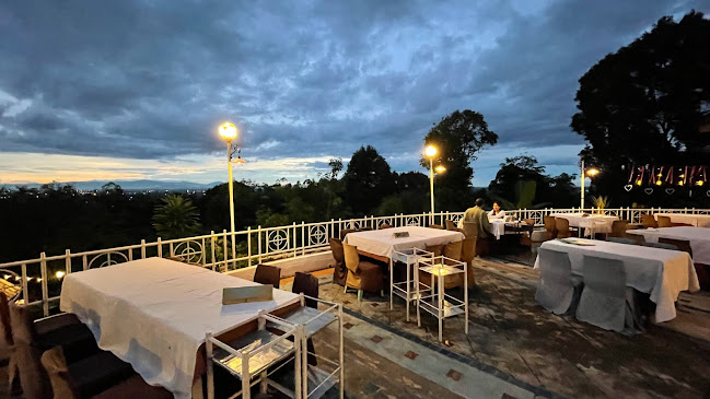 Bonkhao Restaurant ร้านอาหารบนเขา