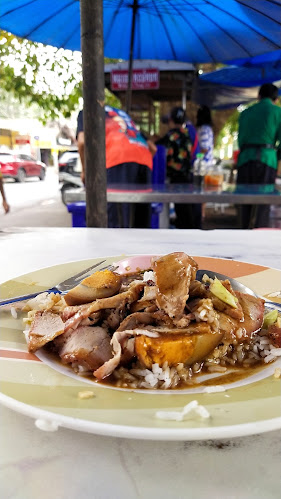 Hongyok Pork Red Rice - ข้าวหมูแดงหงษ์หยกนครปฐม(ริมคลอง)