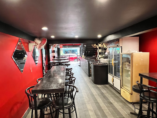 Opinii despre The Pit Stop Bar în อำเภอบางละมุง - การบริการอาหารและที่พัก