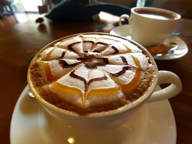 PU Coffee & Cake - การบริการอาหารและที่พัก