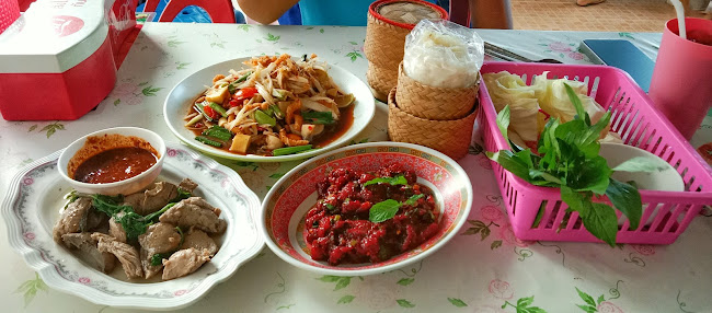 Comentarii opinii despre ลาบร้อยเอ็ด-ยโส