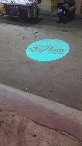 Comentarii opinii despre Sky Music Bar soi7