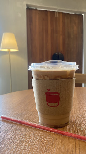 Red and brew coffee Nakhon Ratchasima - การบริการอาหารและที่พัก